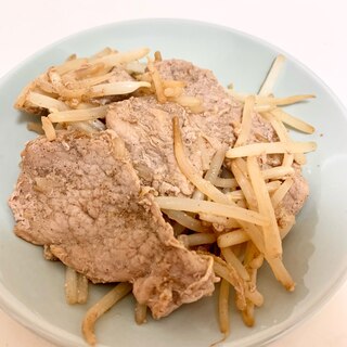 ☆豚肉ともやしのシンプルな炒め物☆